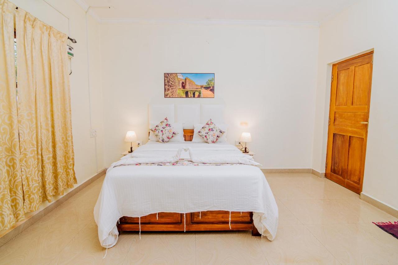 Bed and Breakfast White House In Goa, Truly Amazing Experience Saligao Zewnętrze zdjęcie